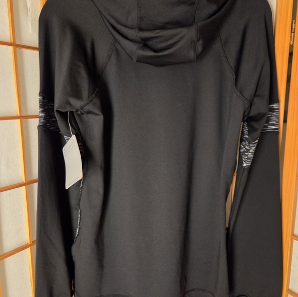 NWT WOMENS REEBOOK ACTIVE SLIM MOISTURE WICK BLACK POLYESTER HOODIE SIZE SMALL - Picture 5 of 8